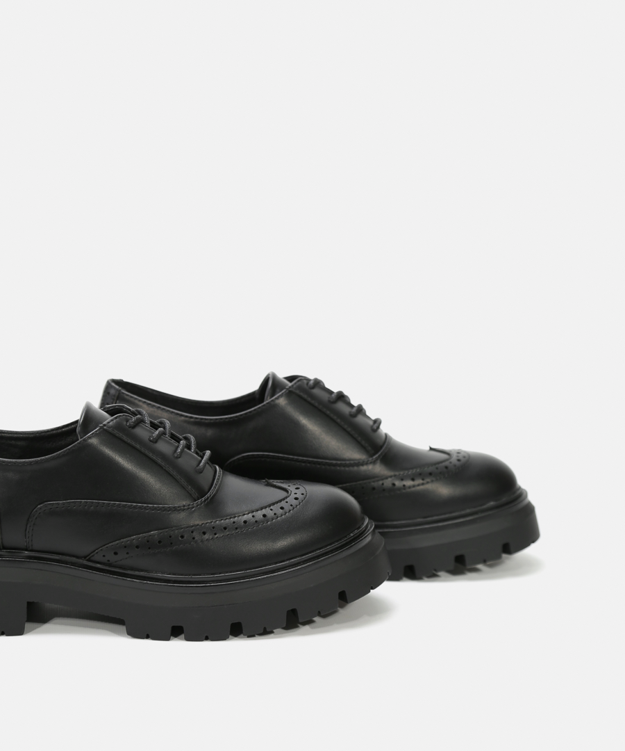 Zapatos blucher detalle image number null